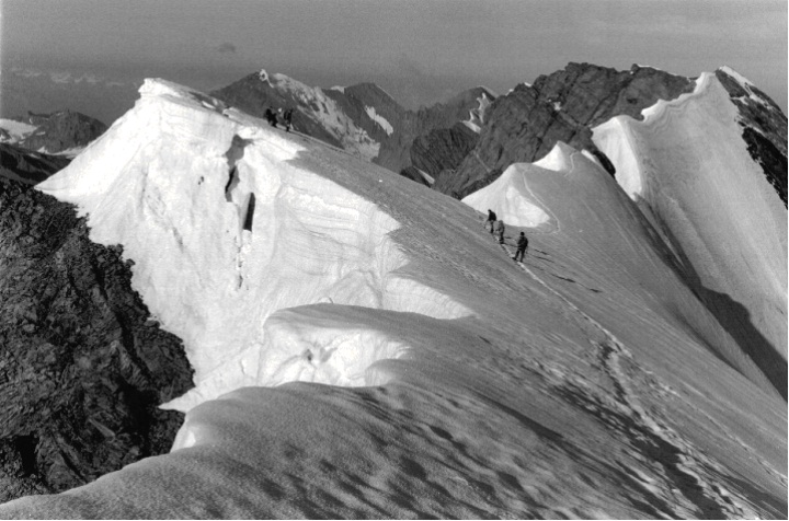 Monch summit ridge, John Devenport.  © Yorkshire Ramblers' Club