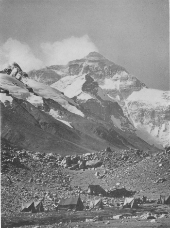 Everest by Bentley Beetham.  © Yorkshire Ramblers' Club