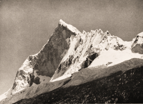 Huandoy (South Peak) from below Pisco by A. Gregory.  © Alpine Club